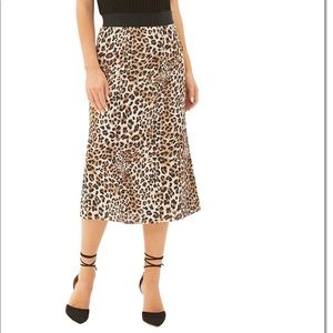 Leopard print high waist midi skirt